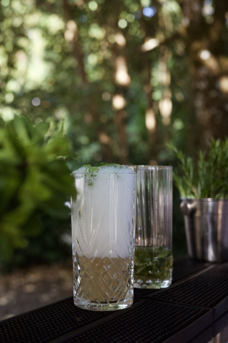 Verre à mélange en cristal utilisé pour la préparation des cocktails